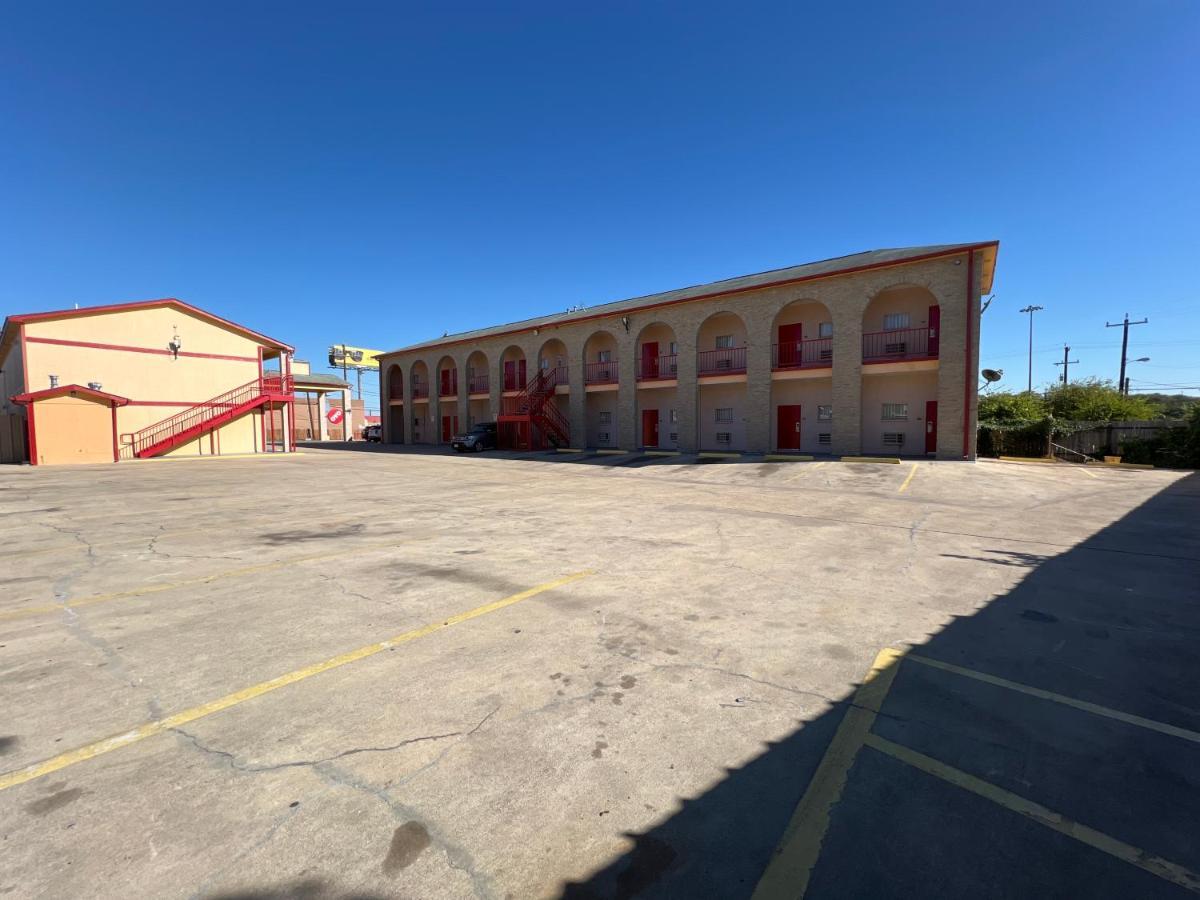 Executive Inn & Suites Lackland Afb San Antonio Exterior photo