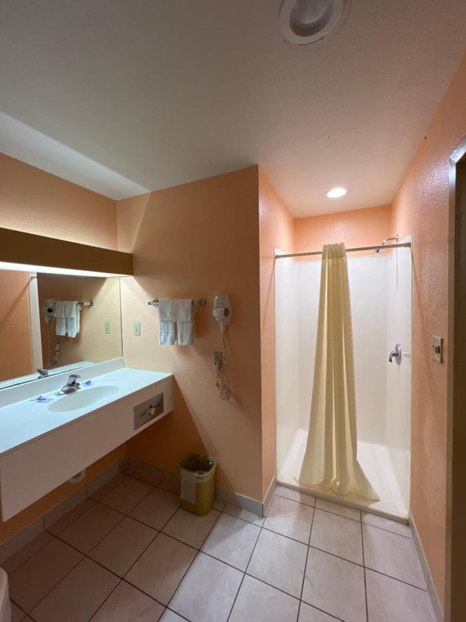 Executive Inn & Suites Lackland Afb San Antonio Exterior photo