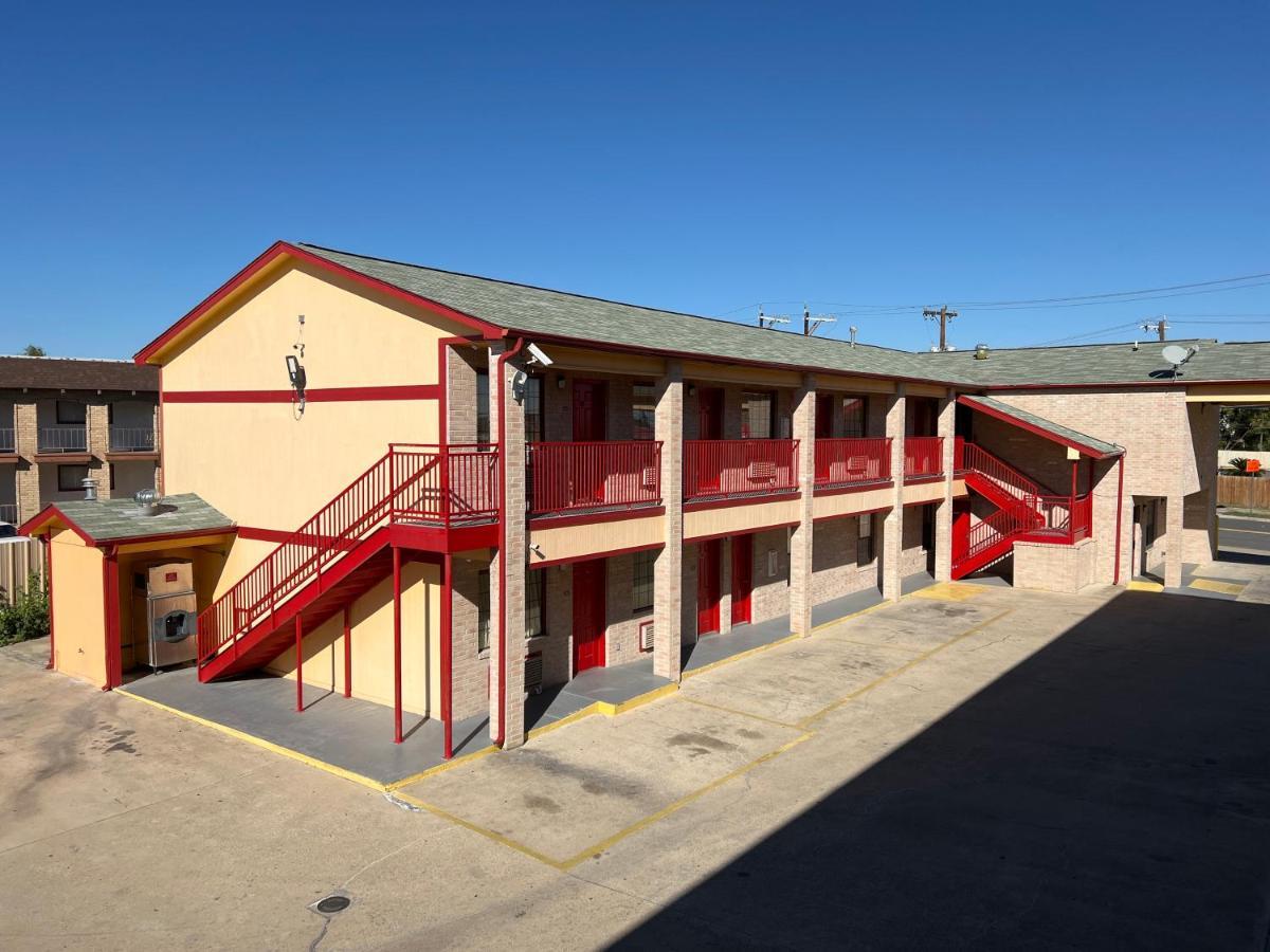 Executive Inn & Suites Lackland Afb San Antonio Exterior photo